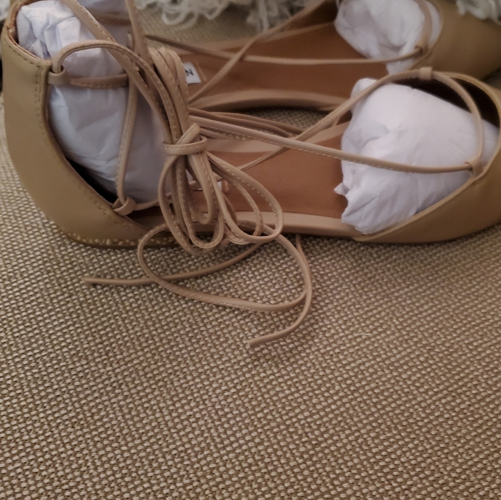 Flats - Picture 2 of 2